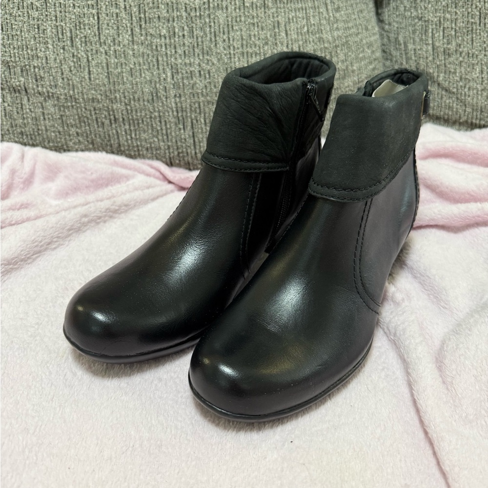 Elegant Black Ankle Boots